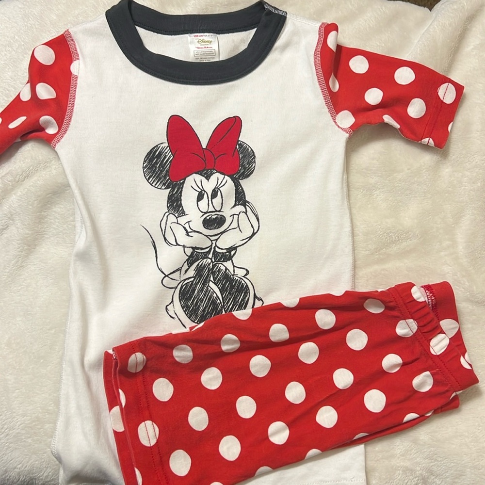 Hanna Andersson and Disney Minnie sleep shorts and pajamas size 120 cm